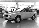Alfa Romeo Alfetta GT (1975) - windschlüpfriges Coupé auf Limousinen-Basis, Design Giugiaro - Genfer Automobilsalon 1975