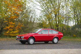 Alfa Romeo Alfetta GTV Coupé (1977) - als Lot 345 an der Bonhams MPH Bicester Heritage Versteigerung am 11. Dezember 2020