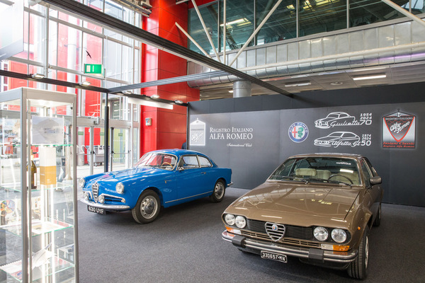 Bild Alfa-Romeo-Coupés der Fünfziger und Siebziger. Es fehlt der "Bertone" als Bindeglied – Auto e Moto d'Epoca 2024