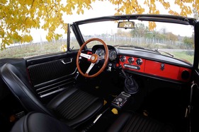 Alfa Romeo Duetto 1750 Spider Veloce (1969) - der Schalthebel rührte direkt im Getriebe - besser ging es nicht (1969)