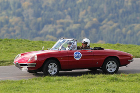 Alfa Romeo Duetto Spider (1966) am Michaelskreuzrennen 2011 (Startnummer 315)
