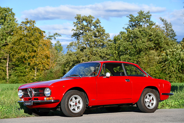Bild: Alfa Romeo GT 1600 Junior (1973) - als Lot 175 an der Versteigerung der Oldtimer Galerie Toffen am 14. Oktober 2023 angeboten