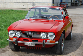 Alfa Romeo GT 1600 Junior (1974) - angeboten an der Versteigerung der Oldtimer Galerie am 23. April 2016 in Toffen Alfa Romeo GT 1600 Junior (1974) - angeboten an der Versteigerung der Oldtimer Galerie am 23. April 2016 in Toffen