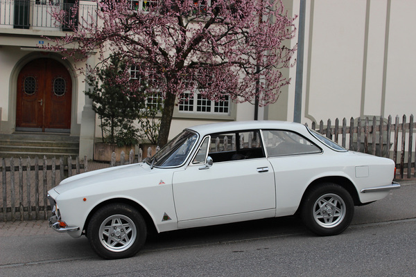 Alfa Romeo GT 1600 Junior (1974) - angeboten an der Versteigerung der Oldtimer Galerie in Toffen am 29. November 2014