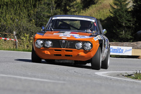 Alfa Romeo GT Veloce (1973) mit Startnummer 310 an der Arosa ClassicCar 2011 Alfa Romeo GT Veloce (1973) mit Startnummer 310 an der Arosa ClassicCar 2011