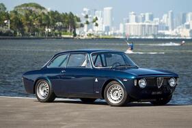 Alfa Romeo GTA-R by Alfaholics (1971) - als Lot 17 an der Bonhams Miami Versteigerung 2025