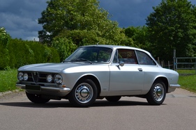 Alfa Romeo GTV 1750 (1969) - als Lot 267 angeboten an der Artcurial Le Mans Classic Versteigerung am 5. Juli 2014