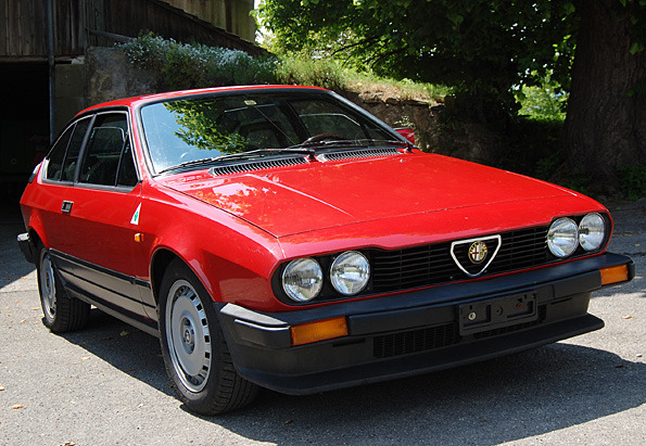 Alfa Romeo GTV 2.0 (1985) - angeboten an der No-Limit-Auktion der Oldtimer Galerie Toffen vom 17. September 2011