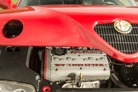Alfa Romeo GTV 2.0 TS 16V (1998) - der Vierzylinder ist quer eingebaut und treibt die Vorderräder an