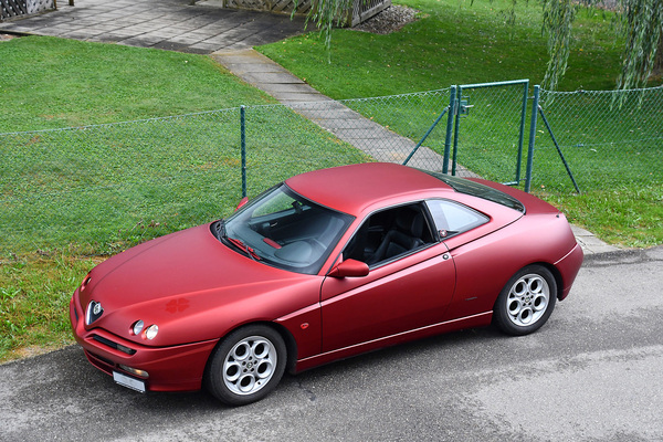Alfa Romeo GTV 2.0 Twin-Spark (1995) - als Lot 112 angeboten an der Versteigerung Oldtimer Galerie Toffen vom 16. Oktober 2021