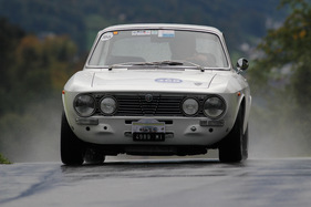 Alfa Romeo GTV 2000 (1972) am Michaelskreuzrennen 2011 (Startnummer 268)