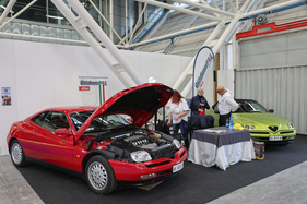 Alfa Romeo GTV 3.0 V6 (1997) - auf dem Stand des Tipo-916-Clubs zusammen mit einem Spider - 42. Auto e Moto d'Epoca 2025