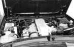 Alfa Romeo GTV 6 (1981) - Blick in den Motorraum und auf den Sechszylinder des Testwagens der AR