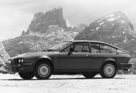 Alfa Romeo GTV 6 (1981) - das GTV-Coupé im hochalpinen Umfeld