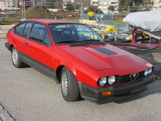 Bild Alfa Romeo GTV 6 (1986) - als Lot 008 am 25. April 2015 an der Versteigerung der Oldtimer Galerie in Toffen