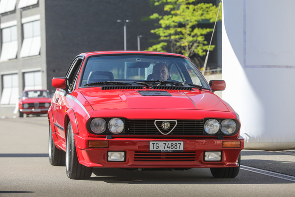 Alfa Romeo GTV 6 Grand Prix (1986) - späte Version des Sechszylinder-Coupés mit Busso-Motor - Older Classics August 2024