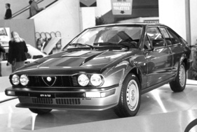 Alfa Romeo GTV 6 - erstmals auf dem Autosalon 1981 in Genf zu sehen Alfa Romeo GTV 6 - erstmals auf dem Autosalon 1981 in Genf zu sehen