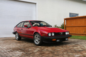 Alfa Romeo GTV6 (1986) - als Lot 2155 an der RM/Sotheby's Fort Lauderdale Versteigerung vom 25. bis 26. März 2022