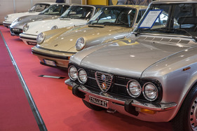 Alfa Romeo Giulia 1,3 Nuova Super (1976) -bei einem Händler zu kaufen - Retro Classics Stuttgart 2017