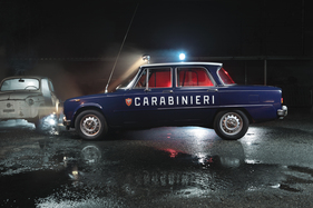 Alfa Romeo Giulia 1300 Super 'Carabinieri' (1971) - als Lot 171 angeboten an der Versteigerung von RM in Paris am 4. Februar 2015 (1971)