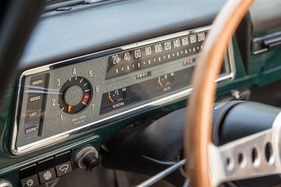 Alfa Romeo Giulia 1300 ti (1967) - Bandtacho und runder Drehzahlmesser