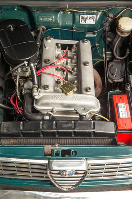Alfa Romeo Giulia 1300 ti (1967) - längs eingebauter Vierzylindermotor