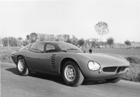 Alfa Romeo Giulia 1600 Canguro (1964) - flacher und vermutlich windschlüpfriger als die Tubolare Zagato, die die Basis dafür lieferte