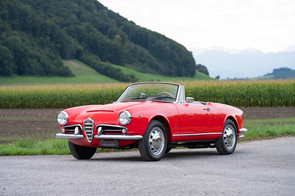 Bild: Alfa Romeo Giulia 1600 Spider (1962) - als Lot 58 an der Versteigerung "Klassische Automobile & Motorräder" der Oldtimer Galerie in Toffen am 18. Oktober 2025