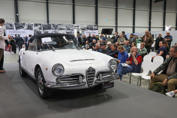 Alfa Romeo Giulia 1600 Spider (1963) - Lot 47 an der Swiss Classic World Versteigerung der Oldtimer Galerie am 1. Juni 2024