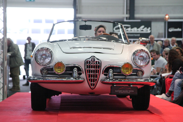 Alfa Romeo Giulia 1600 Spider (1963) - als Lot 29 verteigert an der Auktion der Oldtimer Galerie anlässlich der Swiss Classic World Luzern am 25. Mai 2019