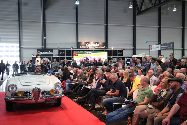 Image: Alfa Romeo Giulia 1600 Spider (1963) - sold as lot 29 at the auction of the Oldtimer Gallery on the occasion of the Swiss Classic World Lucerne on May 25, 2019