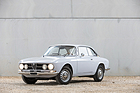 Image: Alfa Romeo Giulia 1750 GTV (1969) - Lot 242 at the RM/Sotheby's Monaco auction on May 10.11. 2024