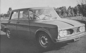 Alfa Romeo Giulia (1960) – Erlkönig auf Probefahrt, von "auto motor und sport" fälschlicherweise für einen Lancia Flavia gehalten