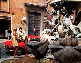 Alfa Romeo Giulia GT 1300 Junior (1966) - stimmungsvolle Aufnahme aus einem Verkaufsprospekt