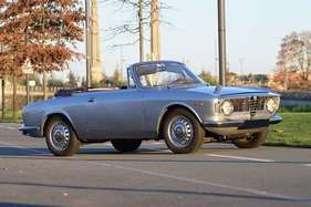 Alfa Romeo Giulia GTC (1965) - as lot 056 at the Artcurial auction on the occasion of the Rétromobile in Paris 2018