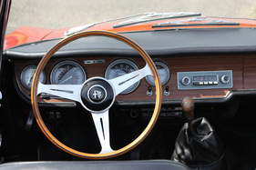 Alfa Romeo Giulia GTC (1966) - Armaturenbrett praktisch unverändert zum Sprint GT