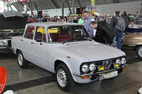 Alfa Romeo Giulia Nuova Super 1300 (1976) - angeboten für EUR 14'700 - Retro Classics Stuttgart 2020
