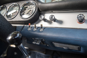 Alfa Romeo Giulia SS (1964) - nur die späteren Varianten hatten das unten bezogene Armaturenbrett