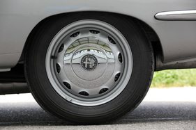 Alfa Romeo Giulia SS (1964) - verchromte Raddeckel