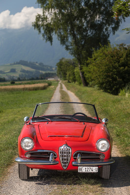 Alfa Romeo Giulia Spider 1600 (1962) - dünner Fensterrahmen, mehr Rundumsicht Alfa Romeo Giulia Spider 1600 (1962) - dünner Fensterrahmen, mehr Rundumsicht