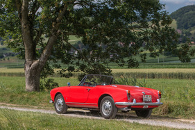 Alfa Romeo Giulia Spider 1600 (1962) - strikt für zwei Personen