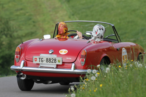 Image: Alfa Romeo Giulia Spider (1964) - at the RAID Young Raiders Challenge 2018