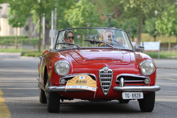 Bild Alfa Romeo Giulia Spider (1964) - an der RAID Young Raiders Challenge 2018