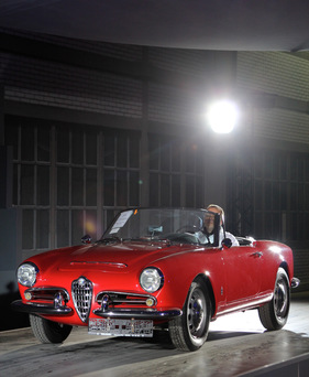 Alfa Romeo Giulia Spider Veloce (1964) - am Bonhams Paris Sale 2012 verkauft für € 46'000 (Lot 295) (1964)