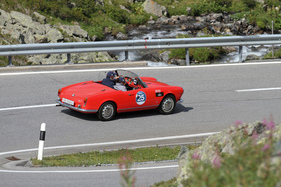 Alfa Romeo Giulia Spider Veloce (1964) - bei der Überquerung des Flüelapasses an der Passione Engadina 2019