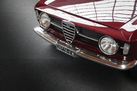 Alfa Romeo Giulia Sprint GT (1967) - die Kantenhaube