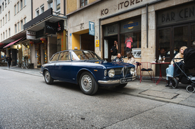 Alfa Romeo Giulia Sprint GT Veloce (1967) - as lot 168 at the RM Sotheby's auction in Munich on October 18, 2025