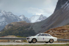 Alfa Romeo Giulia Sprint GTA (1965) - Bernina Gran Turismo 2017