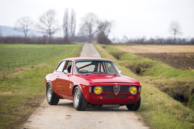 Alfa Romeo Giulia Sprint GTA (1965) - als Lot 127 an der Versteigerung von RM/Sotheby's in der Villa Erba 2017