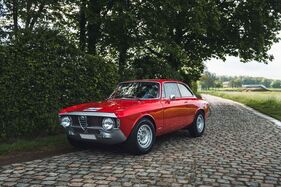 Alfa Romeo Giulia Sprint GTA (1965) - als Lot 132 angeboten an der Artcurial Le Mans Classic Versteigerung am 30. Juni 2023